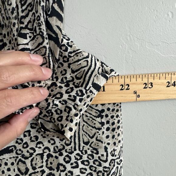 Vintage Jennifer L. 100% Silk Woman’s Blouse M Short Sleeve Button Up Leopard - Picture 4 of 6